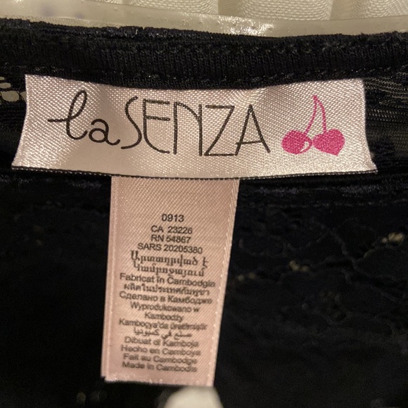 La Senza - Corded Lace Tshirt - Small - Picture 4 of 4